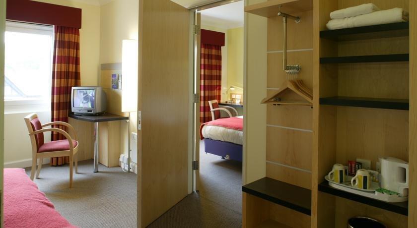 Holiday Inn Express, Chester Racecourse By Ihg Exterior foto