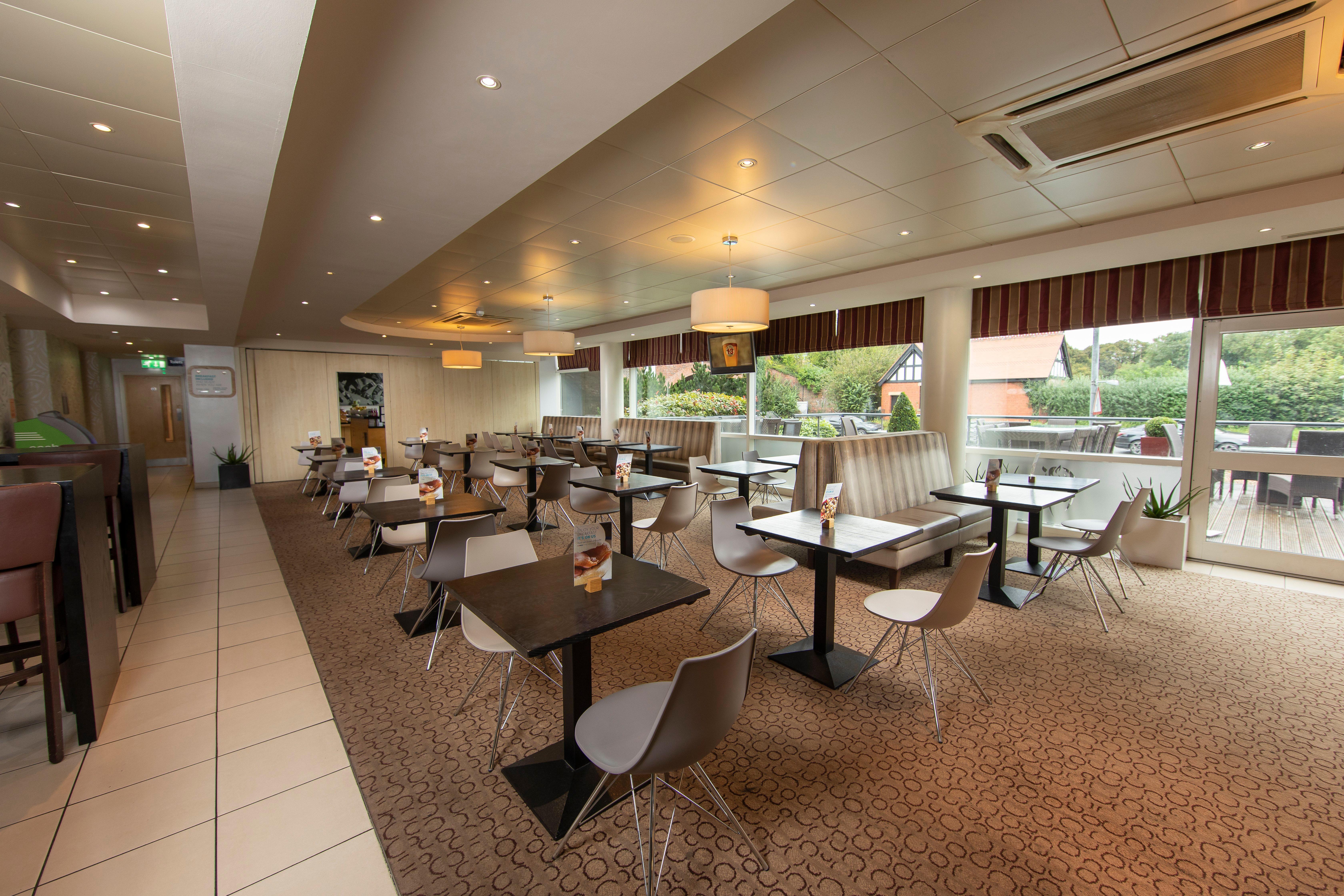 Holiday Inn Express, Chester Racecourse By Ihg Exterior foto