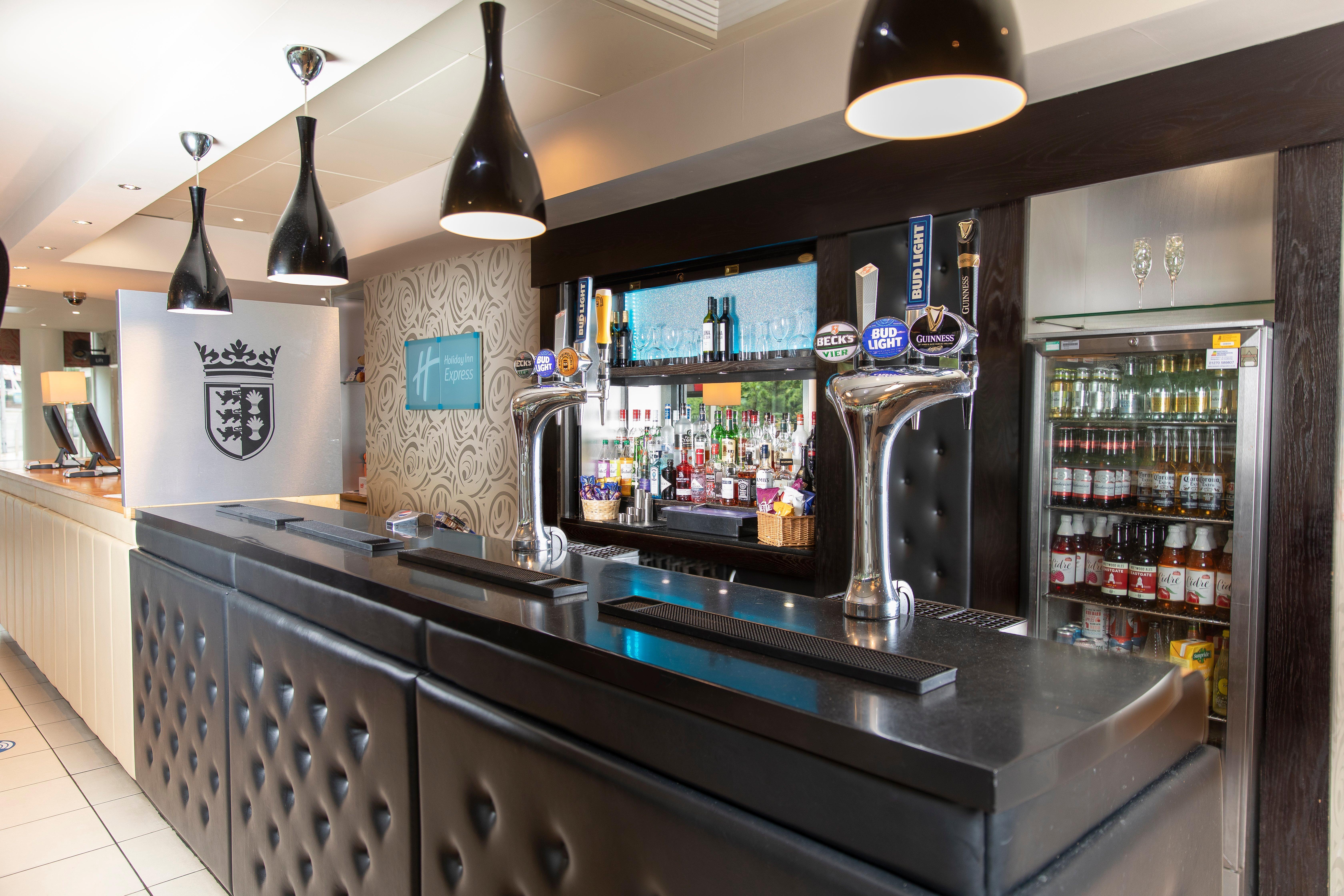 Holiday Inn Express, Chester Racecourse By Ihg Exterior foto